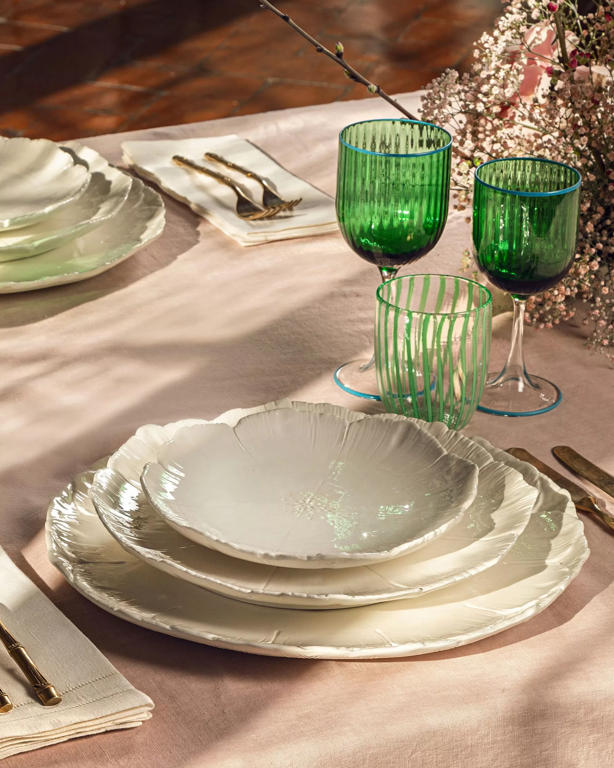 cherry_blossom_dinner_plate_3-2.webp Aquazzura Cherry Blossom Dinner Plate | Dinnerware