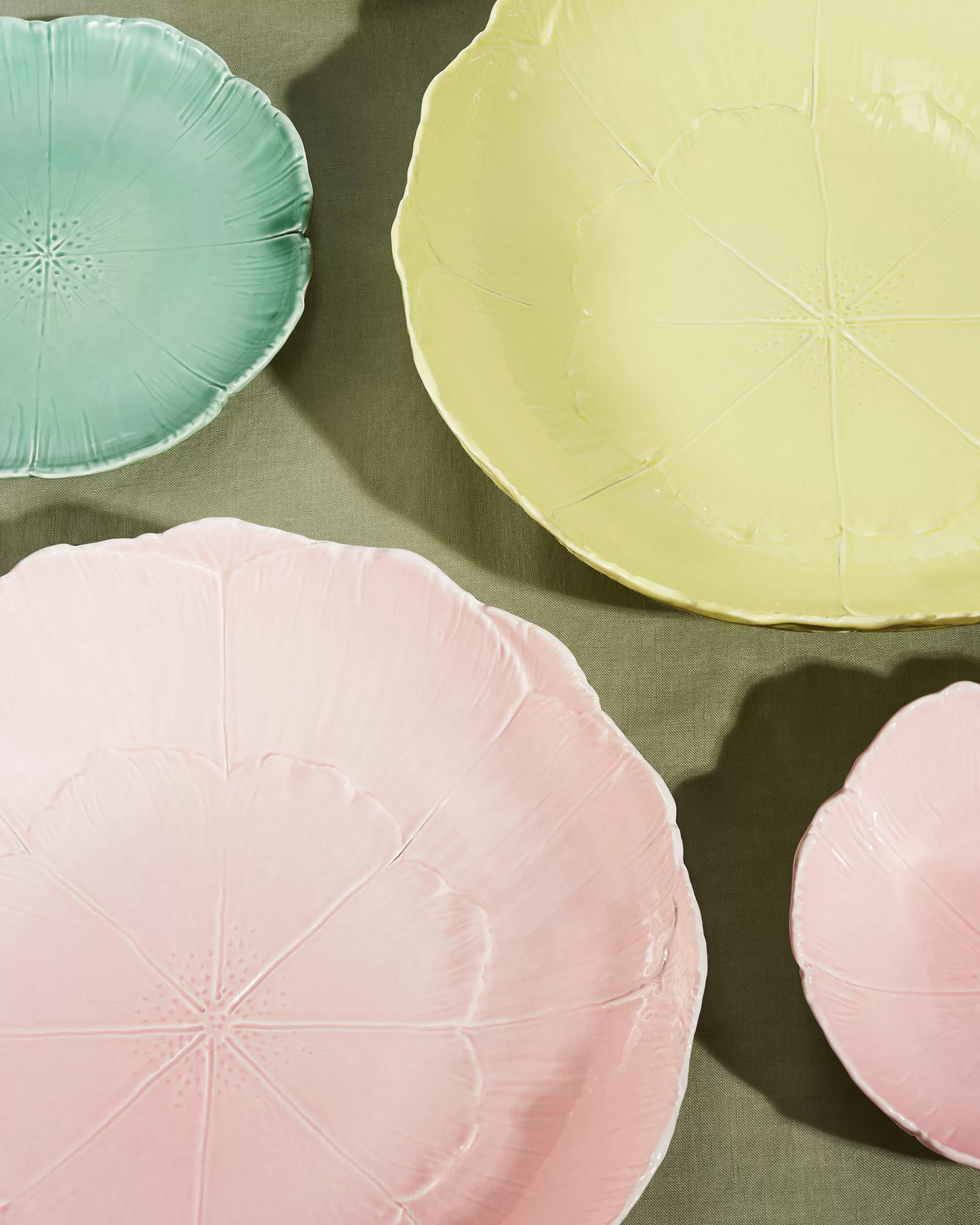 cherry_blossom_large_salad_bowl_3.webp Aquazzura Cherry Blossom Large Salad Bowl | Dinnerware