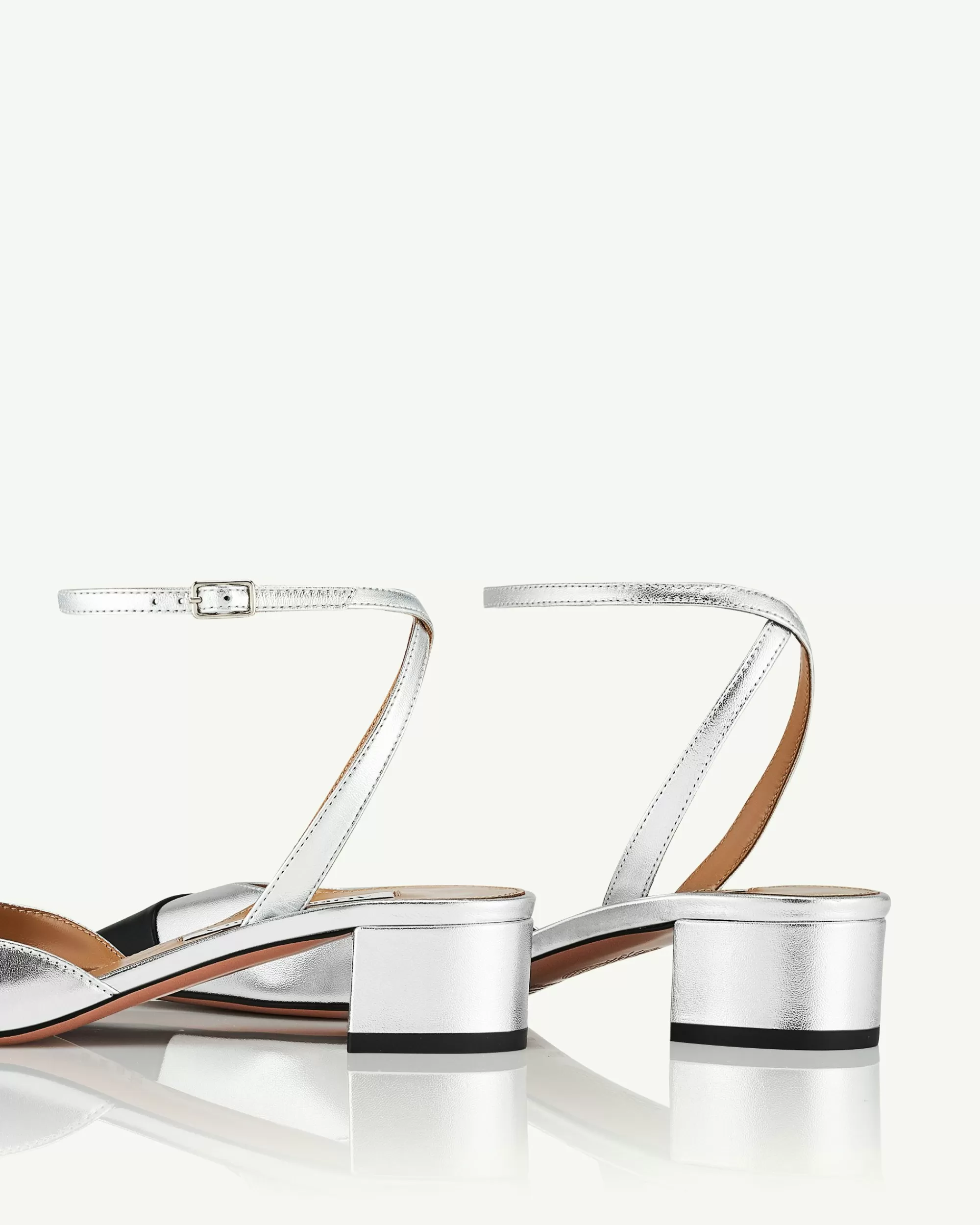 french_flirt_pump__3-4.webp Aquazzura French Flirt Pump 35 | Pumps