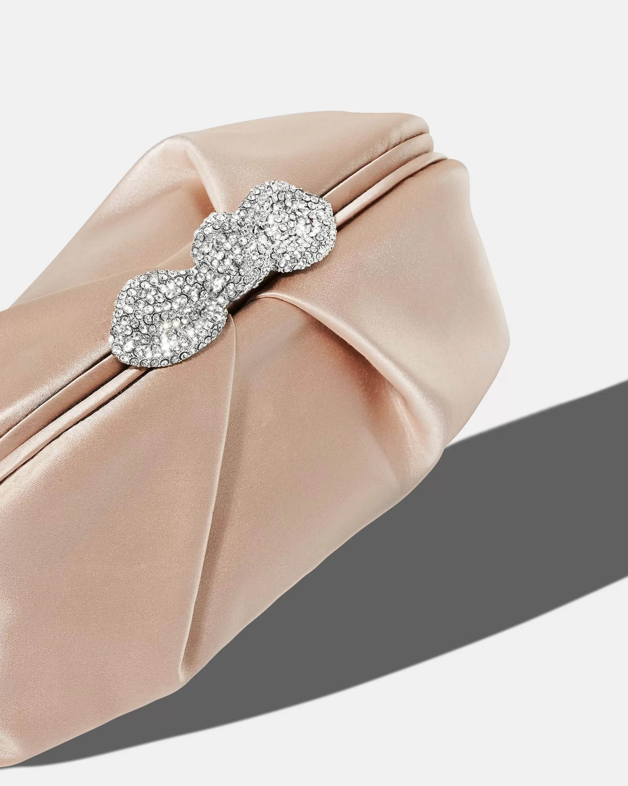 very_bow_tie_crystal_clutch_2.webp Aquazzura Very Bow Tie Crystal Clutch | Clutch Bags